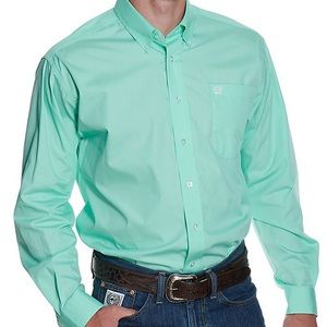 Cinch men’s button down shirt.